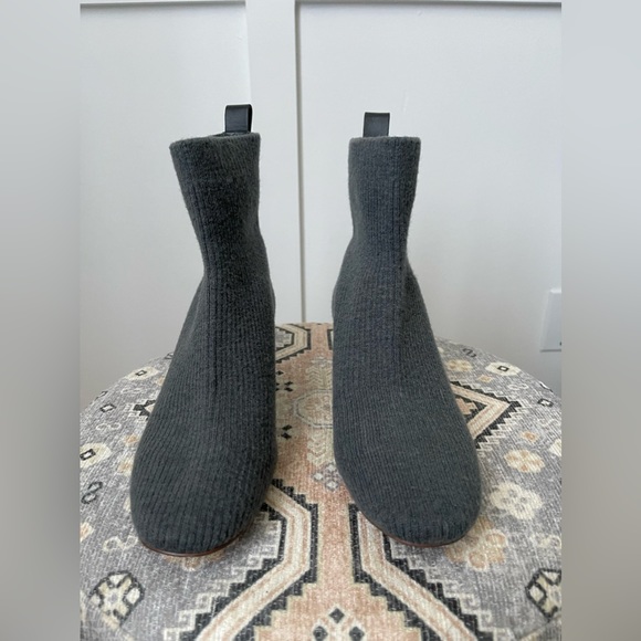 Everlane Glove Boot - Picture 4 of 9